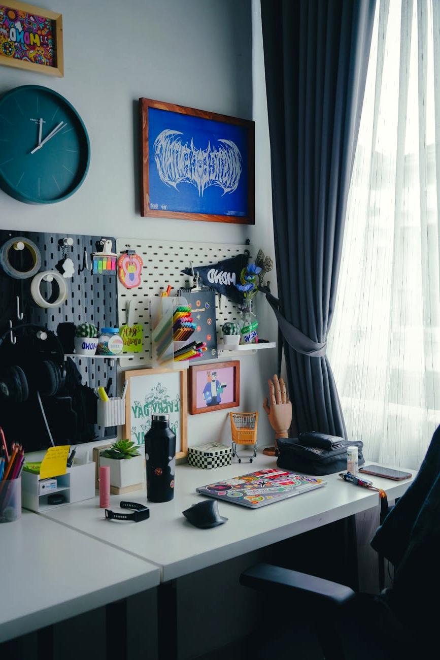 John Smith, CEO of sekypoy